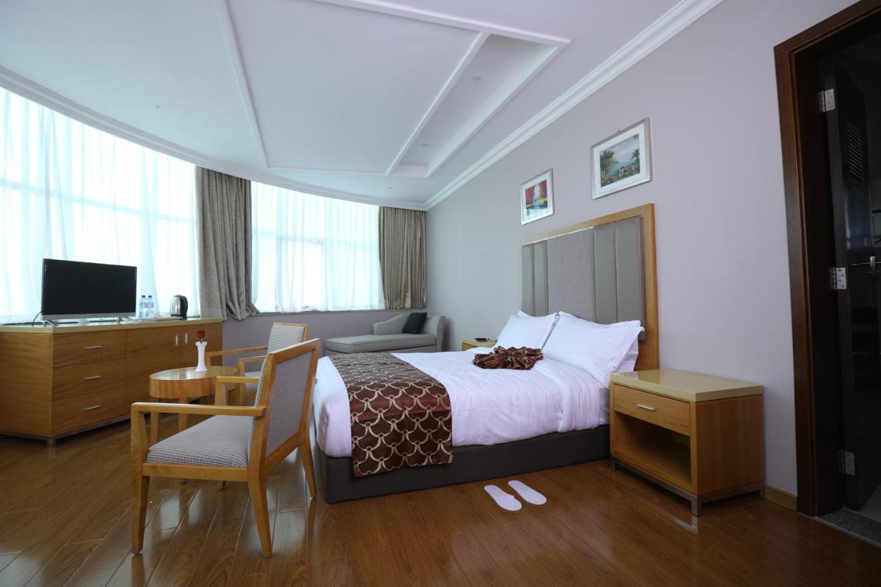 New Day Hotel Addis Abeba Buitenkant foto