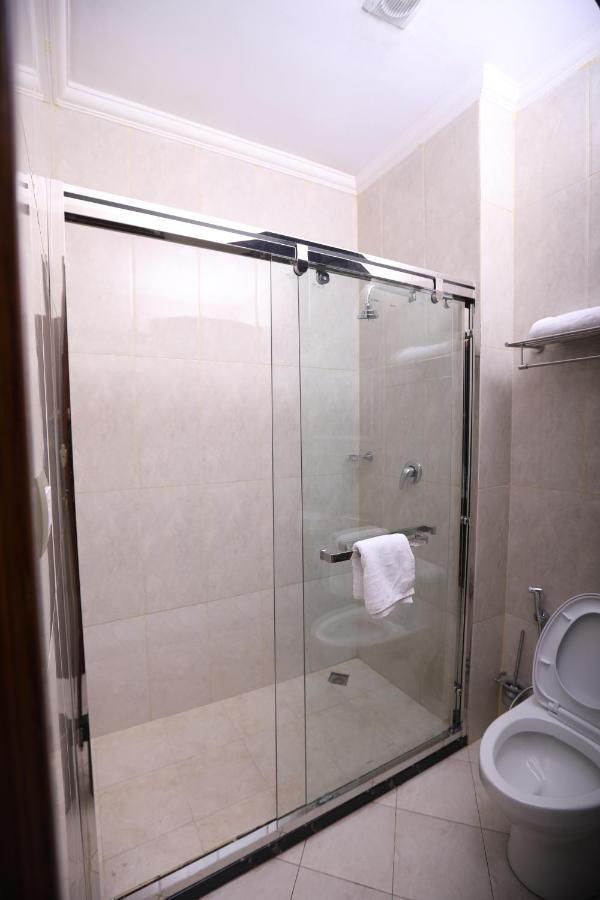 New Day Hotel Addis Abeba Buitenkant foto